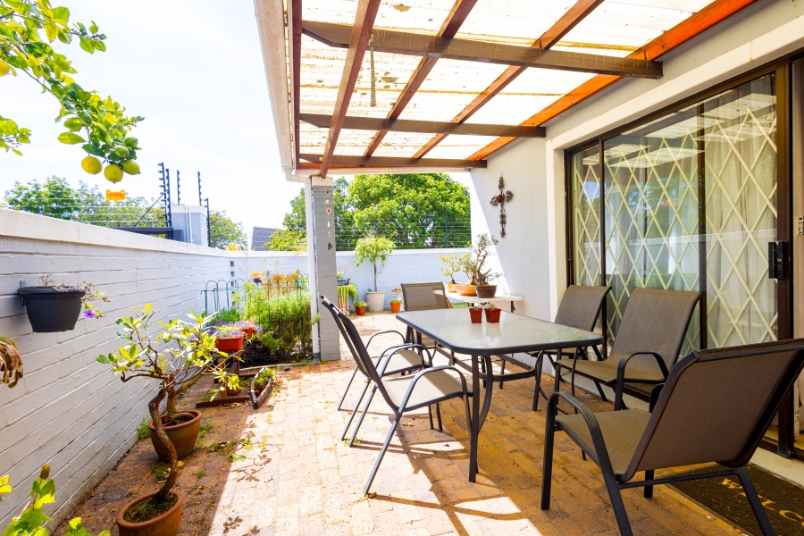 2 Bedroom Property for Sale in Ridgeworth Western Cape